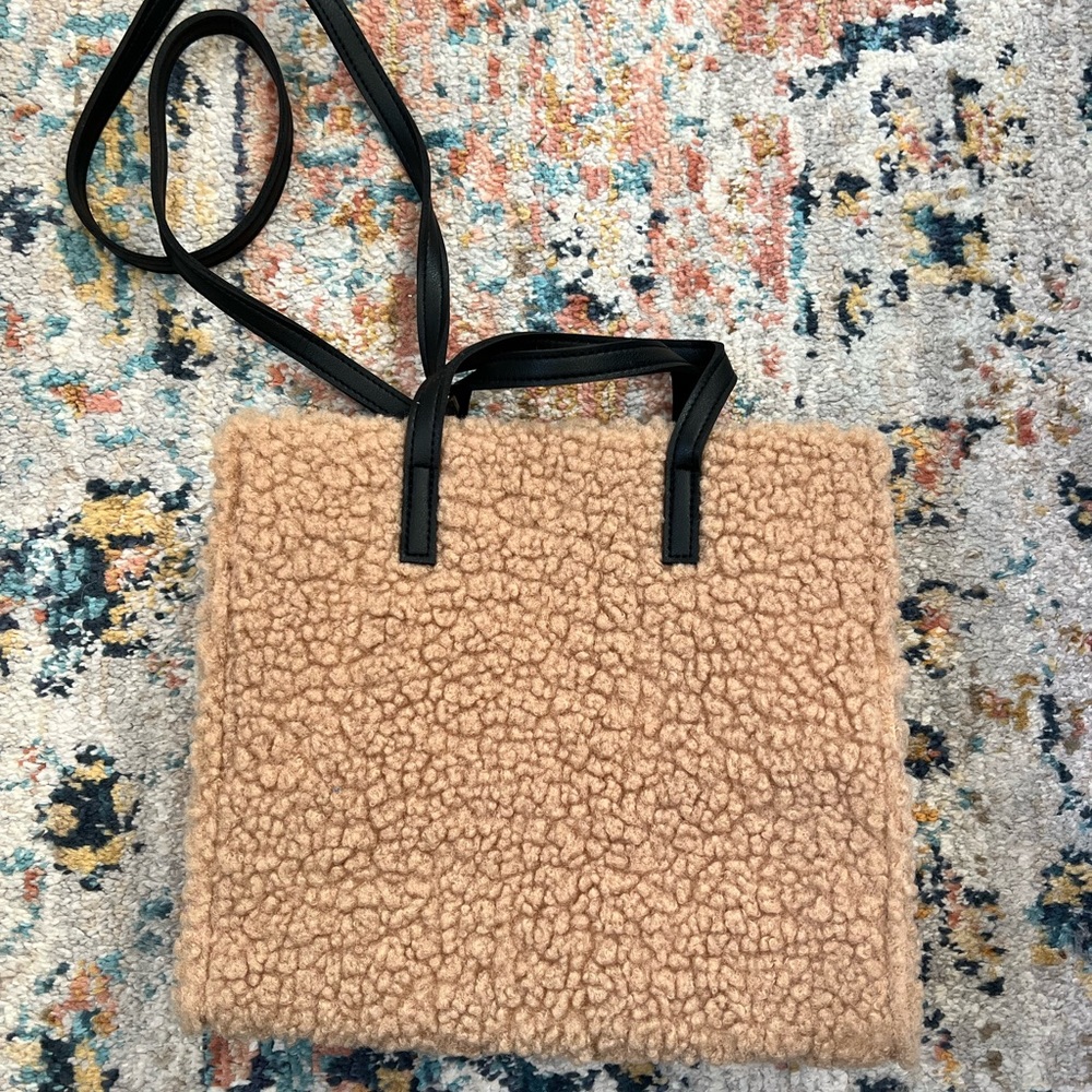 NWOT Pink Lily Sherpa Tote
